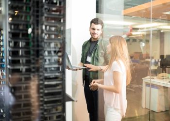 Perhatikan, Begini Cara Membuat Ruang Server Kantor Sesuai Standar IT